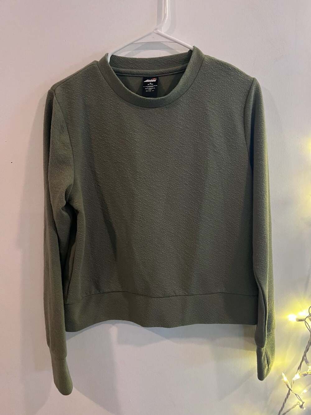 Avia Women's Medium Olive Green Textured Crewneck Pullover with Thumbholes